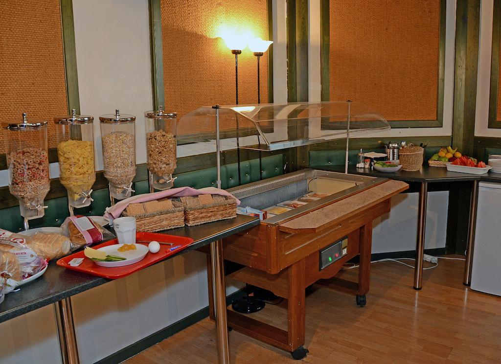 Jaernvaegshotellet Kiruna Luaran gambar